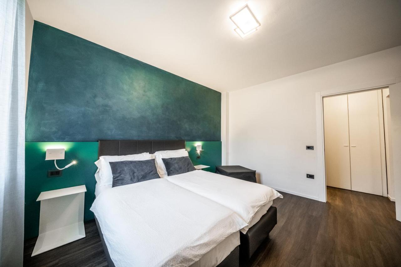 Appartamenti Vasco Renna Surf Center Torbole Sul Garda Bagian luar foto